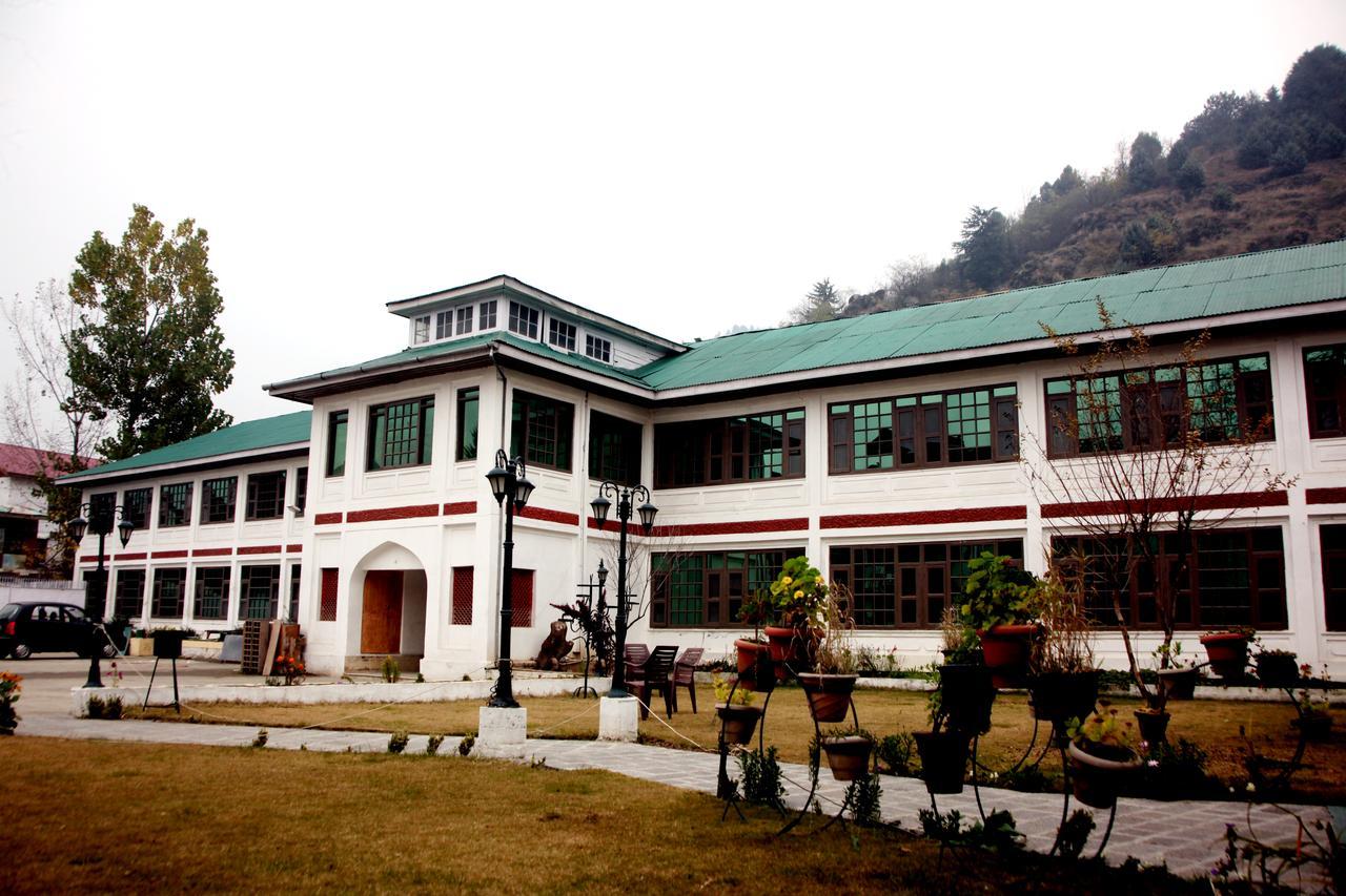 Hotel New Park At Dal Lake Srinagar  Bagian luar foto