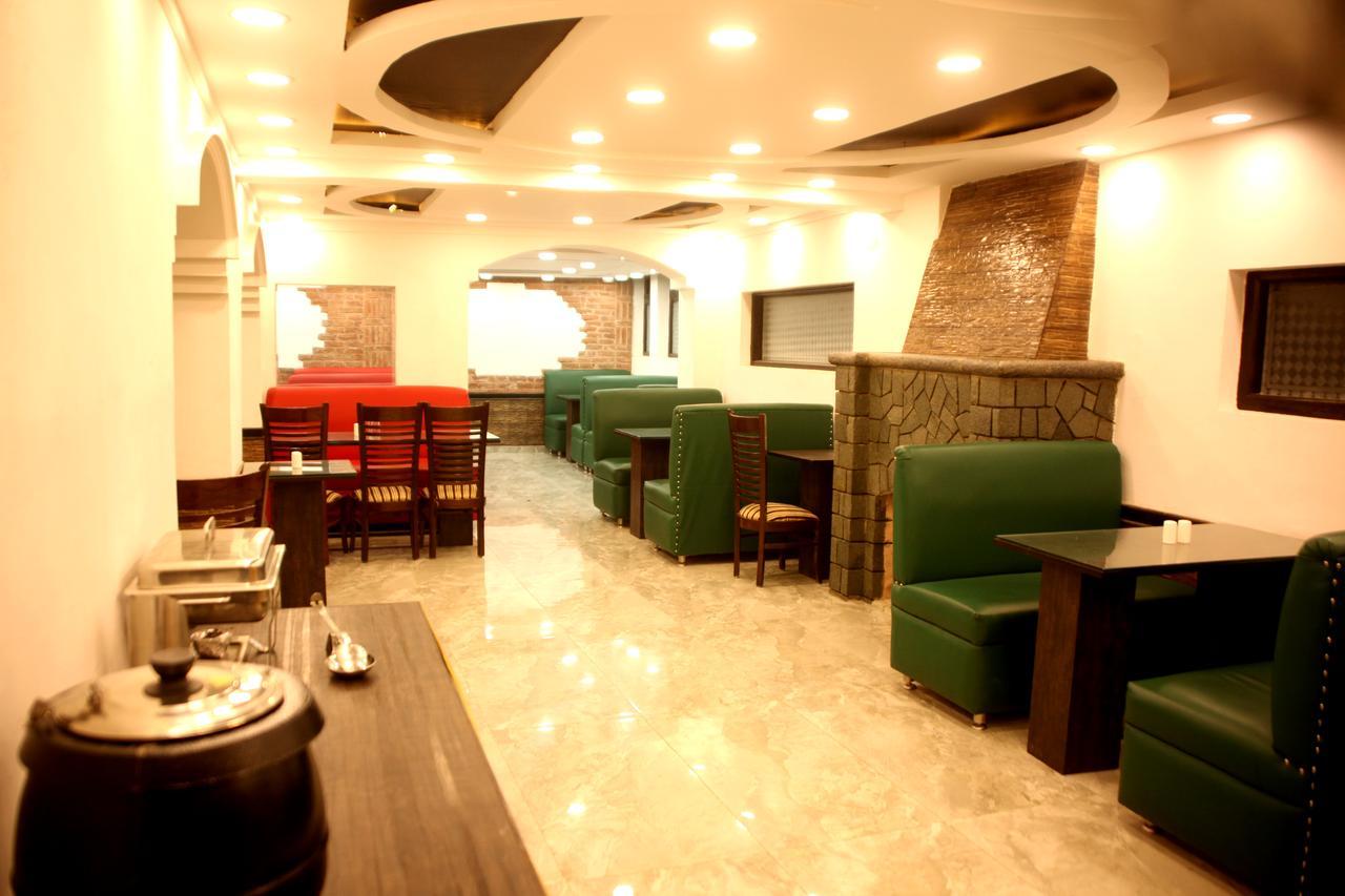 Hotel New Park At Dal Lake Srinagar  Bagian luar foto